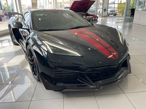 Used 2025 Chevrolet Corvette Z06 image 1