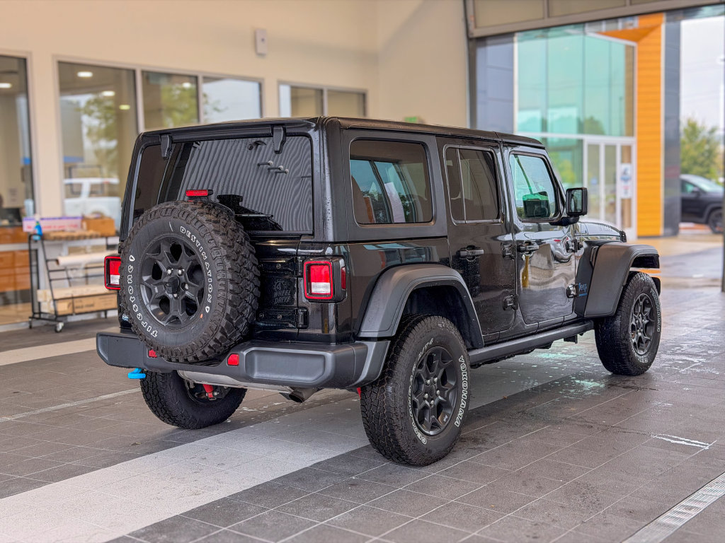 Used 2023 Jeep Wrangler Unlimited w/ Dual Top Group AWD/4WD image 6