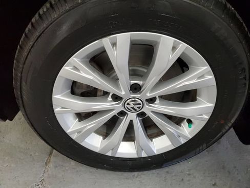 Used 2019 Volkswagen Tiguan S w/ 3rd Row Seat Package AWD/4WD image 28