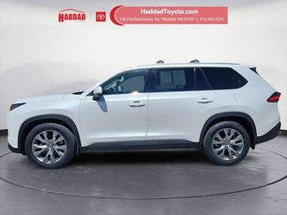 Certified 2024 Toyota Grand Highlander AWD video 2