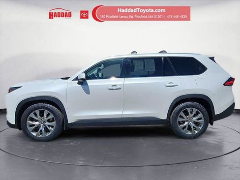 Certified 2024 Toyota Grand Highlander AWD image 2