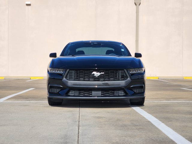 Used 2024 Ford Mustang Coupe RWD image 2