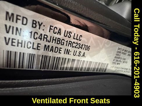 Used 2024 Jeep Grand Cherokee Limited w/ Luxury Tech Group II image 27