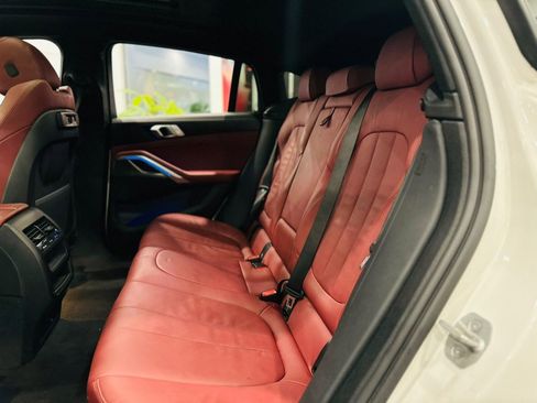 Used 2022 BMW X6 xDrive40i w/ M Sport Package image 9