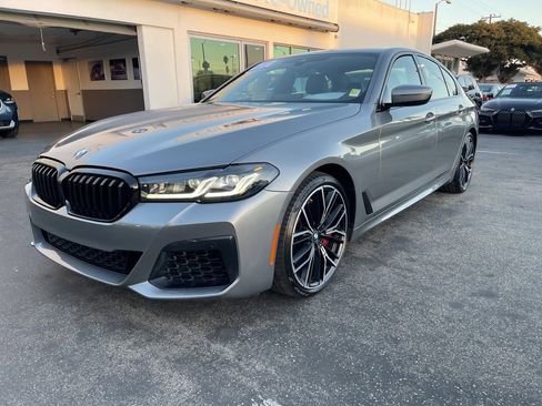 Used 2023 BMW 540i w/ M Sport Package image 3