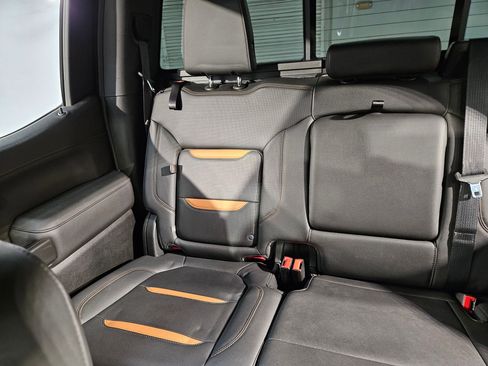 Used 2021 GMC Sierra 1500 AT4 w/ AT4 Premium Package image 12