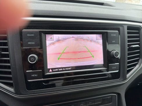 Used 2020 Volkswagen Atlas Cross Sport S image 10