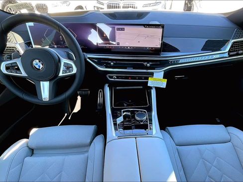New 2026 BMW X6 xDrive40i w/ Premium Package image 5