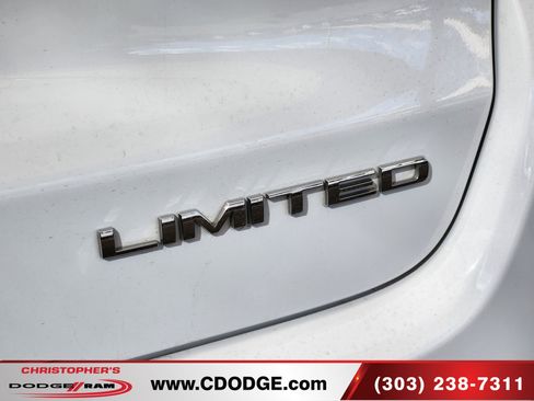 Used 2025 Jeep Compass Limited image 23