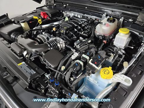 Used 2025 Jeep Gladiator Mojave AWD/4WD image 24
