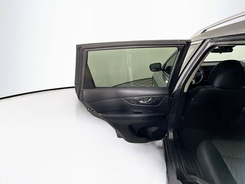 Used 2019 Nissan Rogue S w/ Special Edition Package FWD image 25