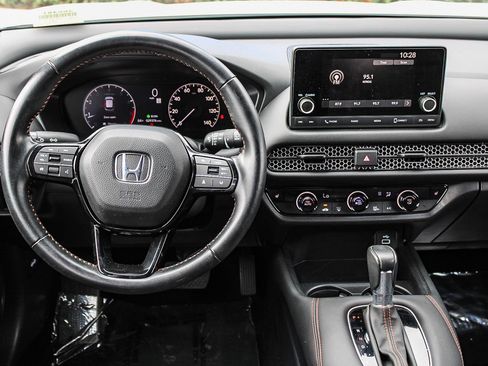 Certified 2025 Honda HR-V Sport image 15