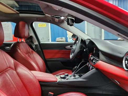 Used 2017 Alfa Romeo Giulia Ti image 12