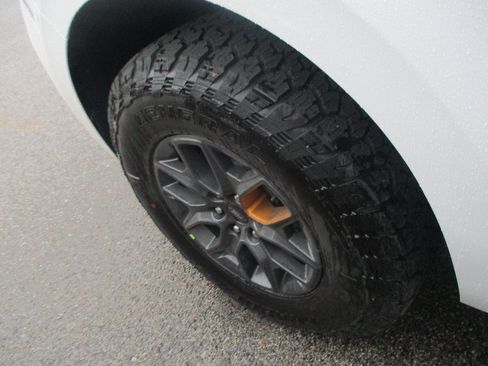 New 2026 Ford Expedition Tremor image 25