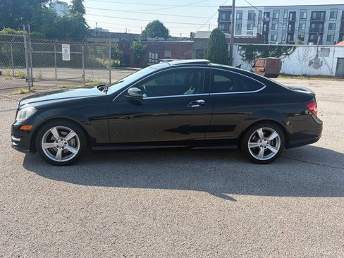 Used 2013 Mercedes-Benz C 250 Coupe image 2