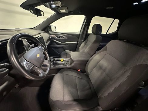 Used 2023 Chevrolet Traverse LT AWD/4WD image 3