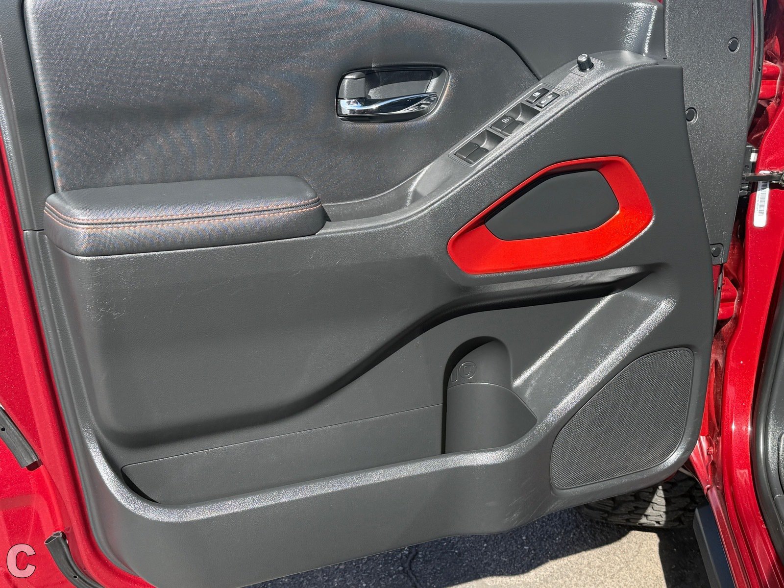 Used 2022 Nissan Frontier Pro-X RWD image 14