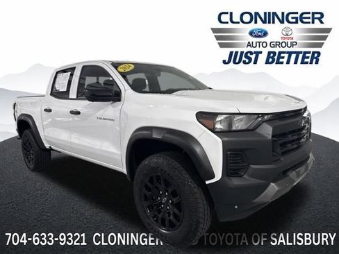 Used 2024 Chevrolet Colorado Trail Boss w/ Technology Package AWD/4WD image 1