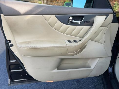 Used 2013 INFINITI FX37 AWD w/ Premium Pkg image 12