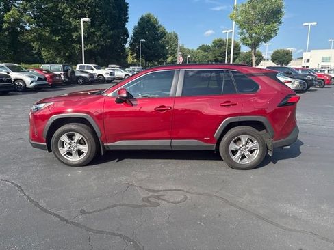 Used 2025 Toyota RAV4 XLE w/ Convenience Package AWD/4WD image 2