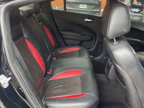 Used 2018 Dodge Charger SXT w/ Blacktop Package RWD image 11