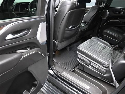 Used 2021 Cadillac Escalade ESV Premium Luxury Platinum image 16