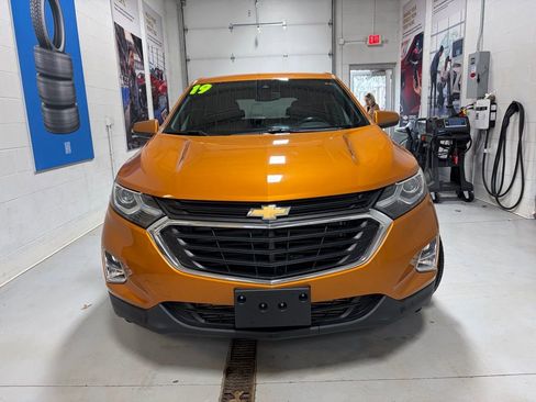 Used 2019 Chevrolet Equinox LT w/ Driver Convenience Package image 4