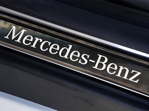 Used 2024 Mercedes-Benz CLE 300 4MATIC Cabriolet image 33