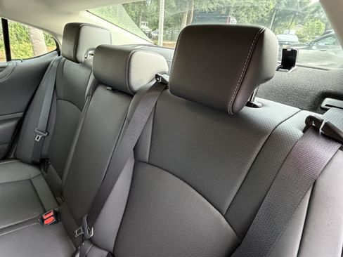 Used 2025 Lexus ES 350 w/ Premium Package FWD image 32