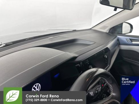 Used 2022 Volkswagen Taos SE FWD image 11