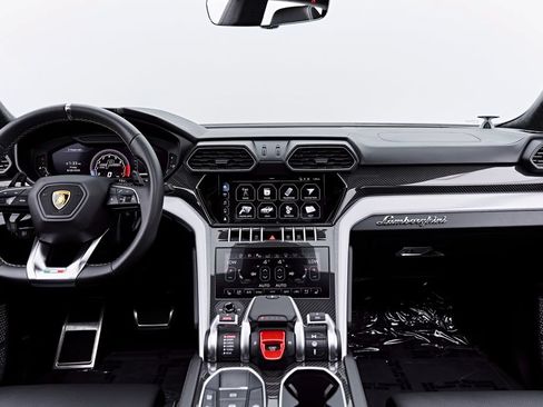 Used 2021 Lamborghini Urus AWD/4WD image 71