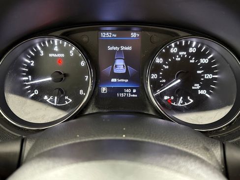 Used 2018 Nissan Rogue S image 14