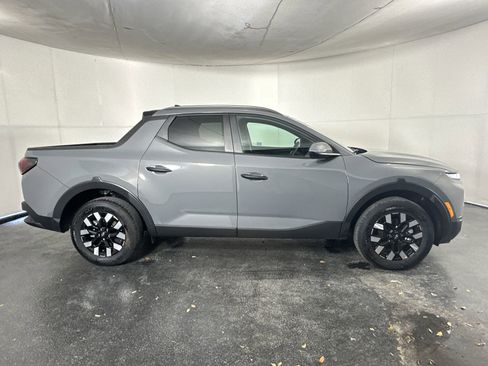Used 2025 Hyundai Santa Cruz SEL image 13