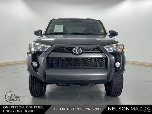 Used 2015 Toyota 4Runner SR5 image 2