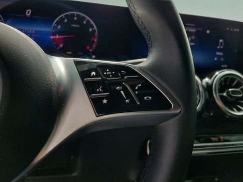 Certified 2024 Mercedes-Benz GLB 250 image 23
