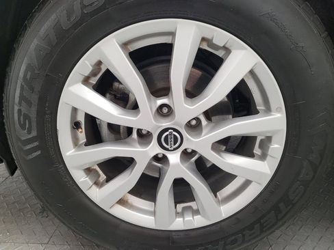 Used 2019 Nissan Rogue SV AWD/4WD image 31