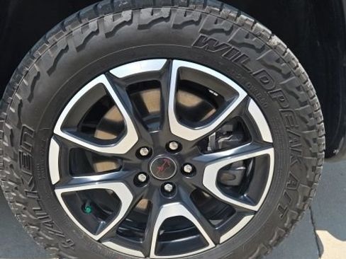 Used 2025 Jeep Compass Trailhawk AWD/4WD image 41
