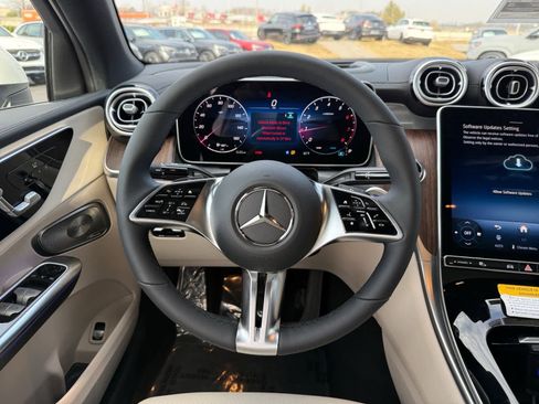 New 2026 Mercedes-Benz GLC 300 4MATIC image 14