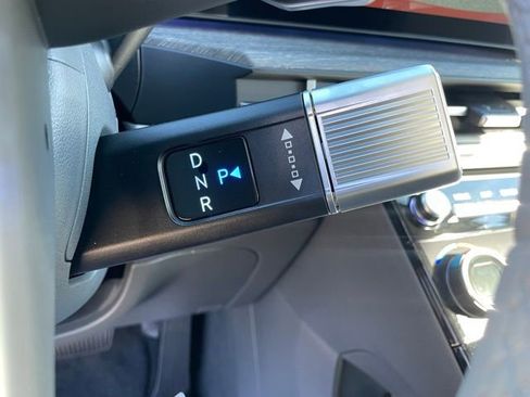 New 2025 Hyundai Santa Fe Limited FWD image 18