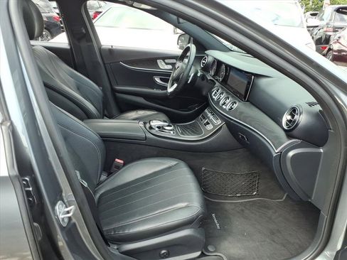 Used 2018 Mercedes-Benz E 300 4MATIC w/ Premium 1 Package image 30