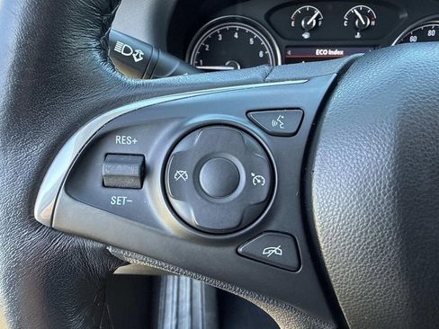 Used 2021 Buick Enclave Essence w/ Sport Touring Edition image 31