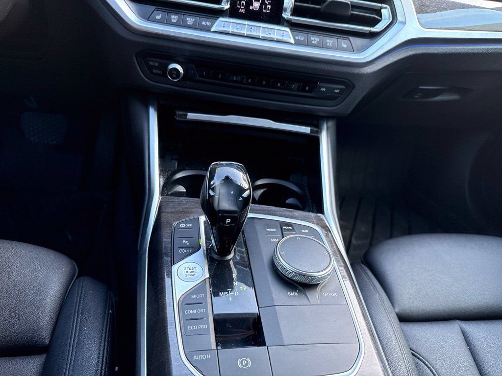 Used 2020 BMW 330i Sedan w/ Convenience Package RWD image 18