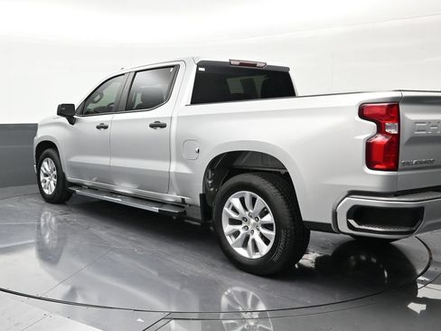 Used 2022 Chevrolet Silverado 1500 Custom RWD image 3