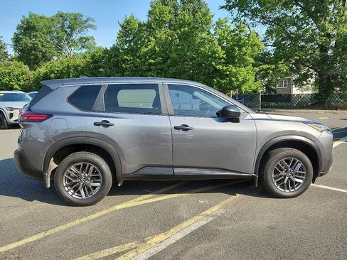 Used 2023 Nissan Rogue S AWD/4WD image 7