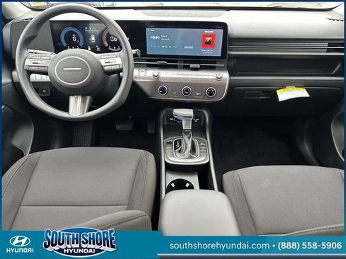 Certified 2025 Hyundai Kona SE image 14