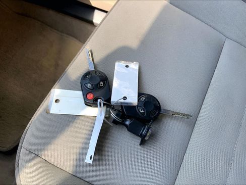 Used 2014 Ford Escape SE FWD image 15