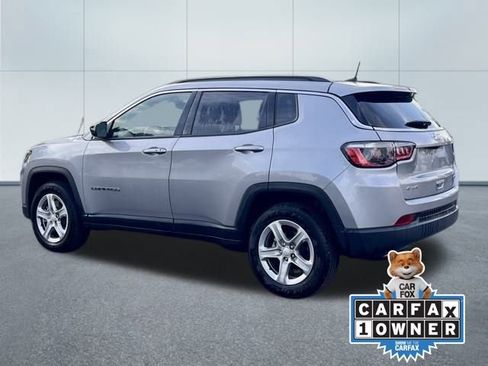 Used 2024 Jeep Compass Latitude image 9