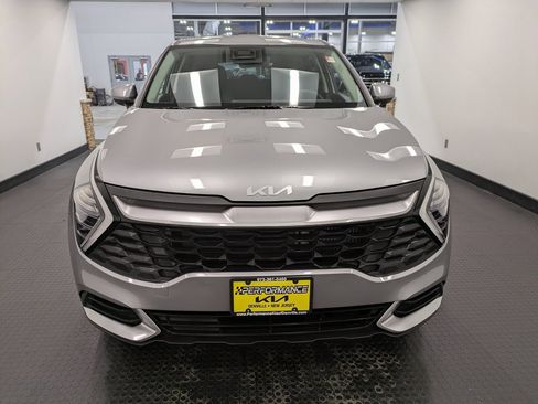 Used 2025 Kia Sportage LX image 2