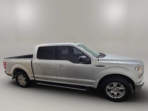 Used 2017 Ford F150 XLT w/ Equipment Group 301A Mid RWD image 3