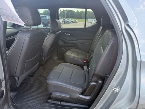 Used 2023 Chevrolet Traverse RS AWD/4WD image 11